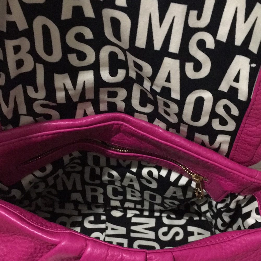 MARC BY MARC JACOBS Large Hot Pink Leather Shoulder Bag / Crossbody Bag Purse - Picture 12 of 17